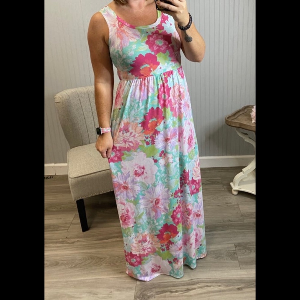 Bright floral print maxi size large